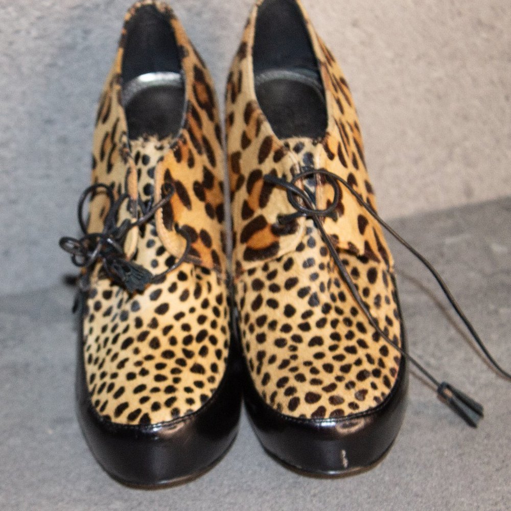 LEOPARD/CHEETAH PRINT BOOTIE